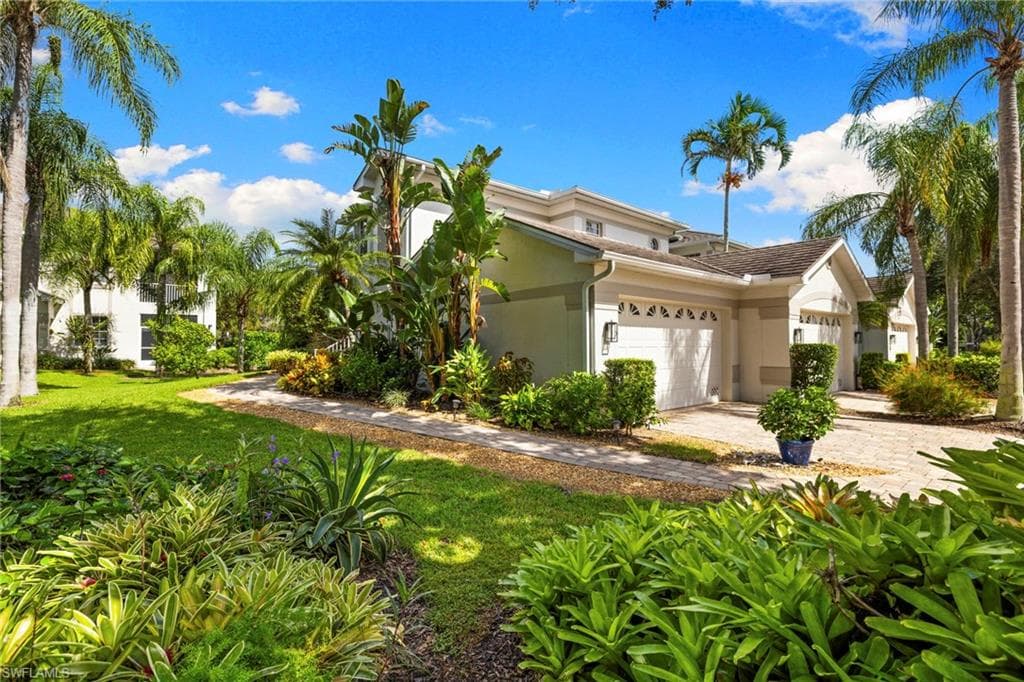 2095 Gulfstar Dr S 201, Naples, FL 34112-29