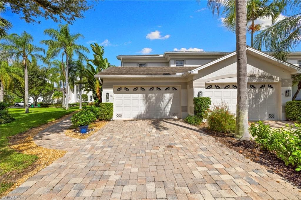 2095 Gulfstar Dr S 201, Naples, FL 34112-31