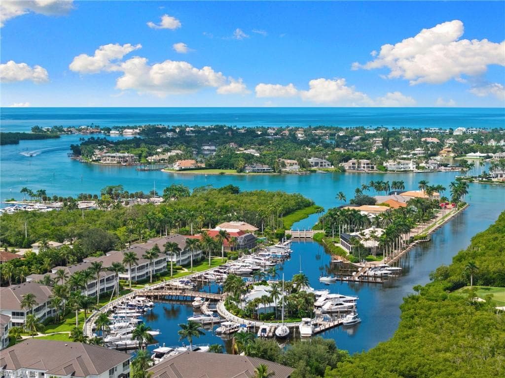 2095 Gulfstar Dr S 201, Naples, FL 34112-39