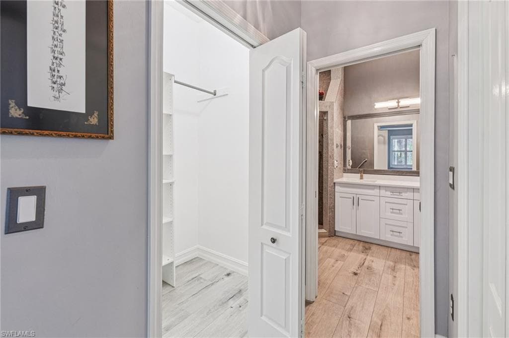 7951 Haven Dr 2, Naples, FL 34104-25
