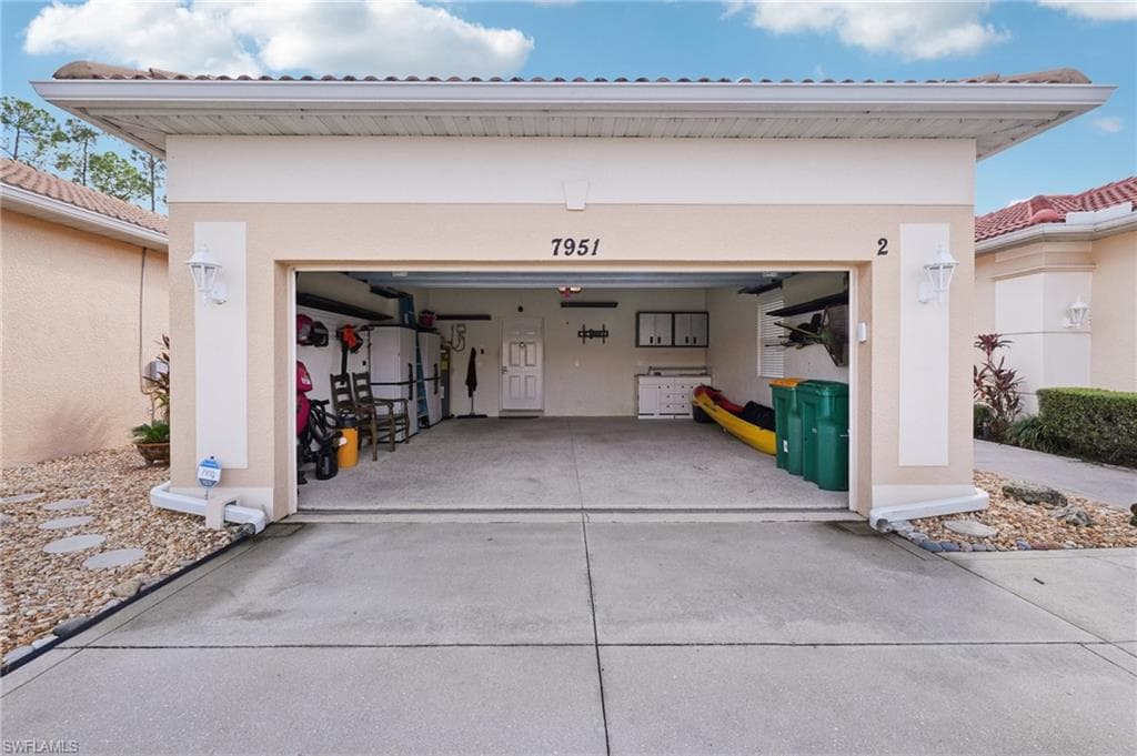 7951 Haven Dr 2, Naples, FL 34104-33