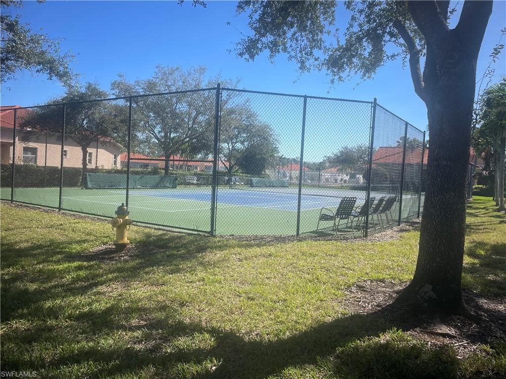 7951 Haven Dr 2, Naples, FL 34104-46