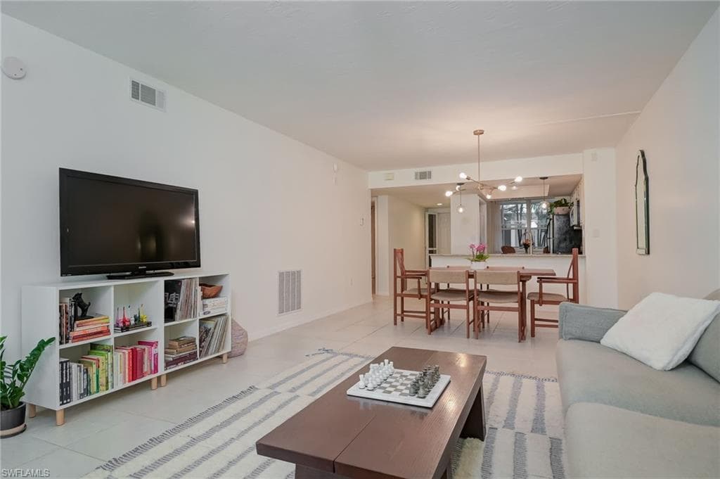 285 Naples Cove Dr 1103, Naples, FL 34110-8