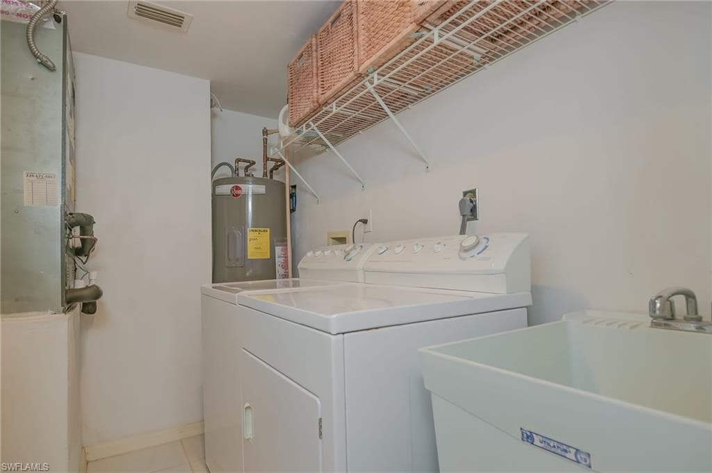 285 Naples Cove Dr 1103, Naples, FL 34110-18
