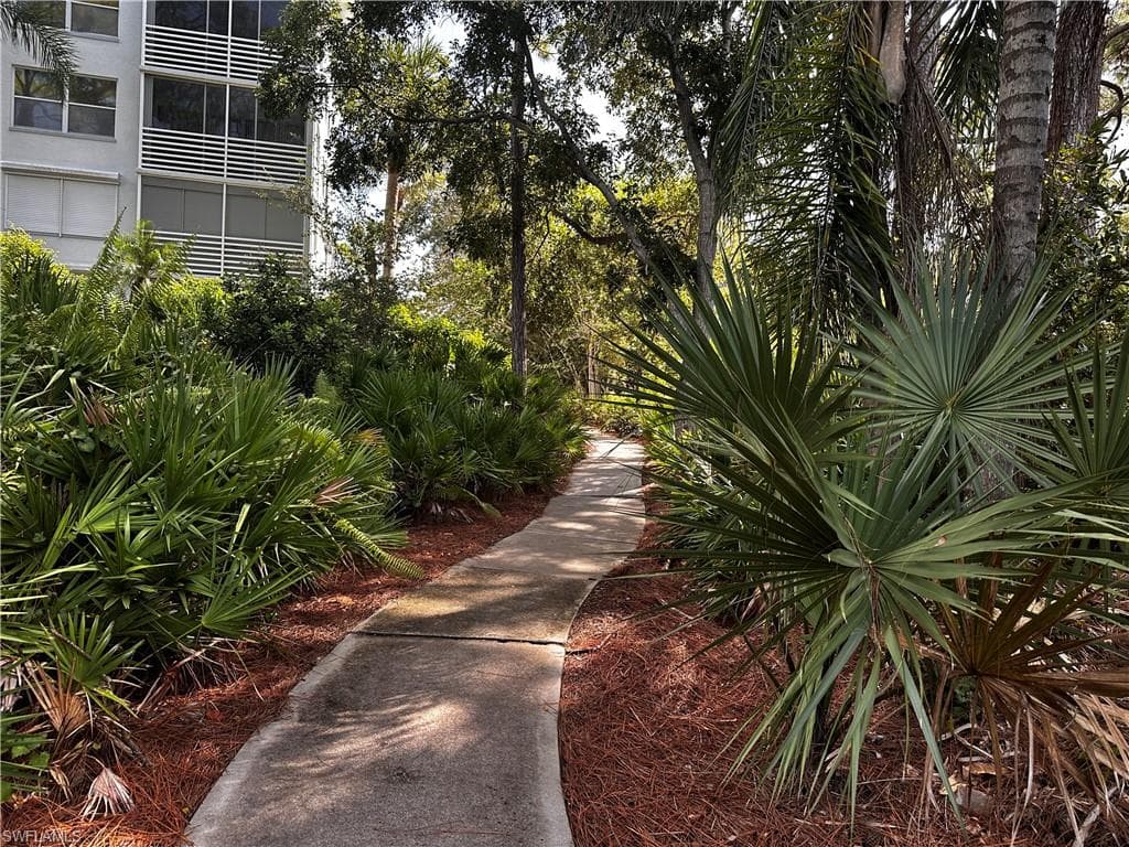 285 Naples Cove Dr 1103, Naples, FL 34110-19