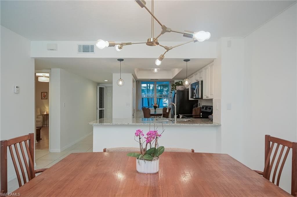 285 Naples Cove Dr 1103, Naples, FL 34110-3