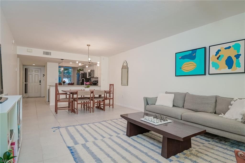 285 Naples Cove Dr 1103, Naples, FL 34110-5