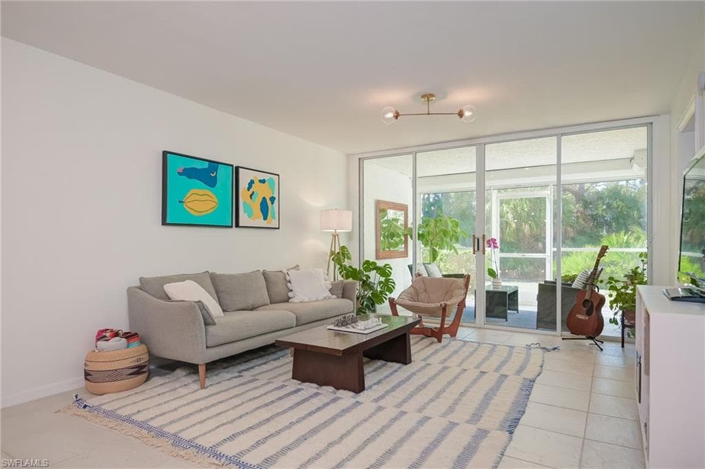 285 Naples Cove Dr 1103, Naples, FL 34110-6
