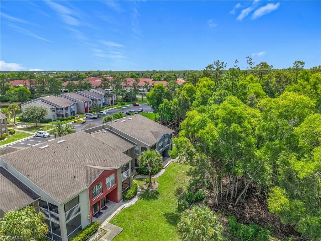 194 Santa Clara Dr 12, Naples, FL 34104-41