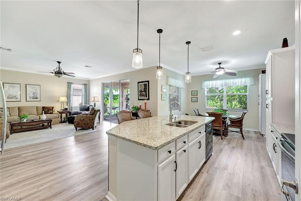 10394 Prato Dr, Fort Myers, FL 33913-7