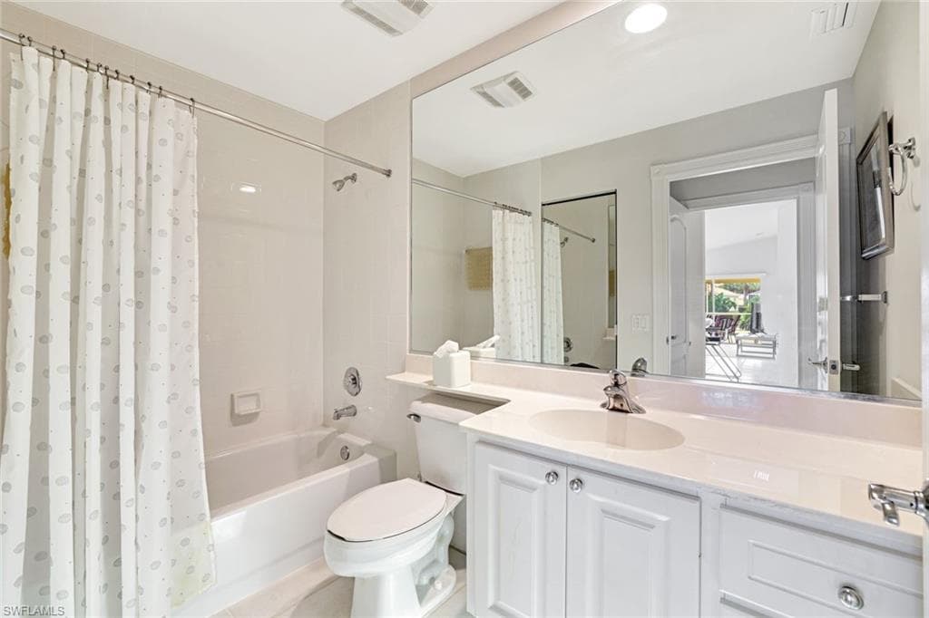 4307 Redonda Ln, Naples, FL 34119-22