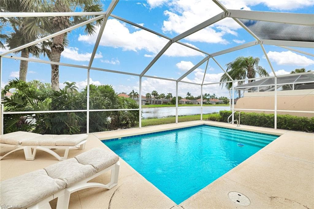 4307 Redonda Ln, Naples, FL 34119-26