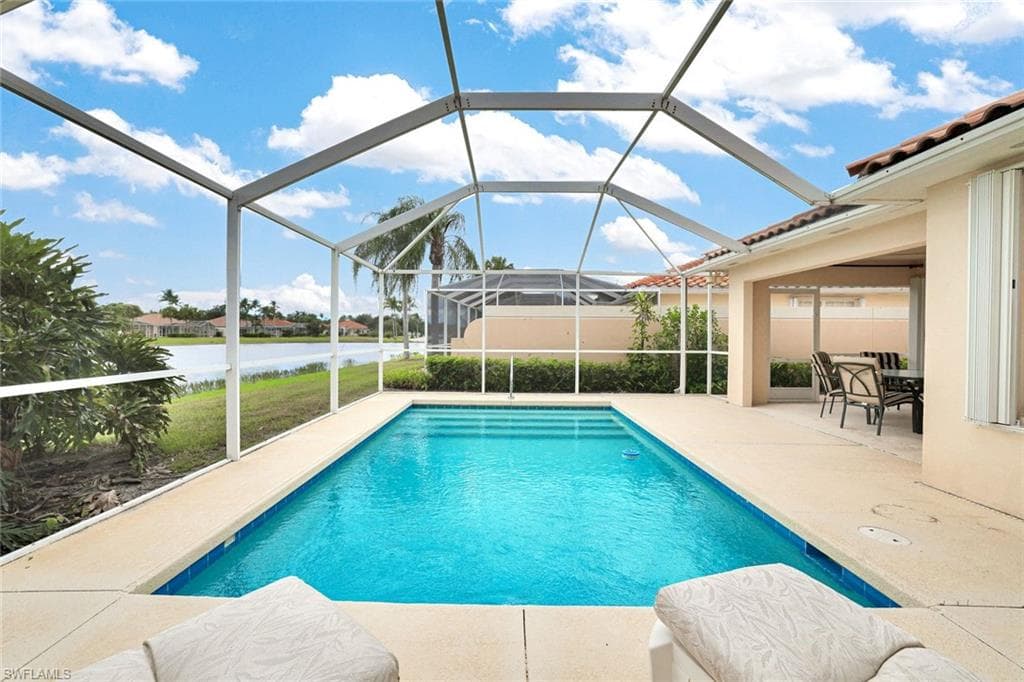 4307 Redonda Ln, Naples, FL 34119-1