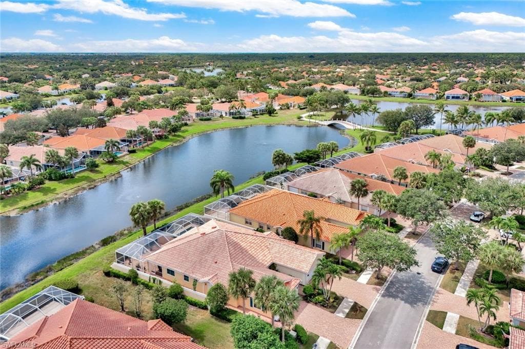 4307 Redonda Ln, Naples, FL 34119-3