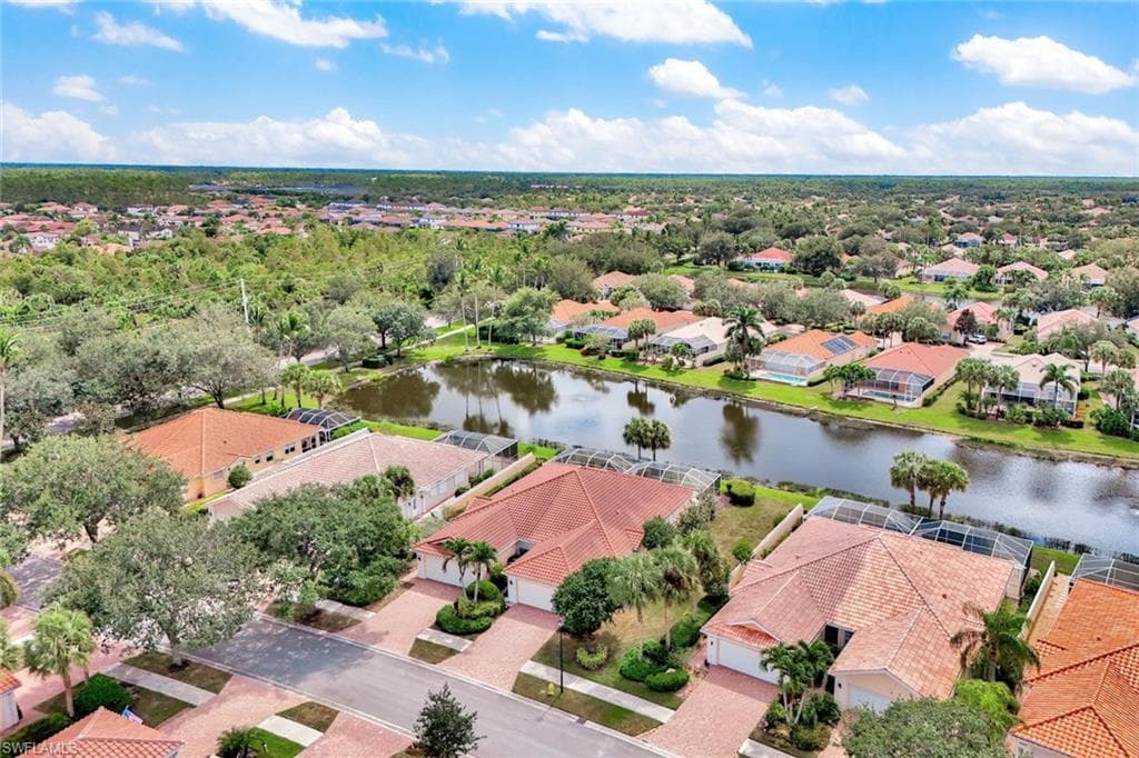 4307 Redonda Ln, Naples, FL 34119-4