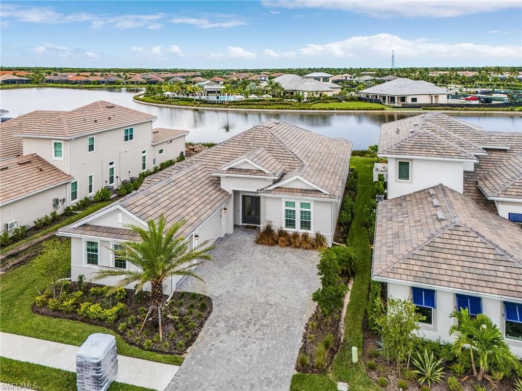 15408 Turin Dr, Naples, FL 34114-1