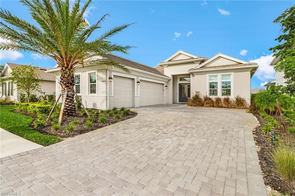 15408 Turin Dr, Naples, FL 34114-2