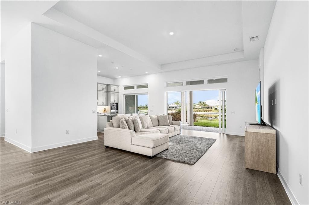 15408 Turin Dr, Naples, FL 34114-4