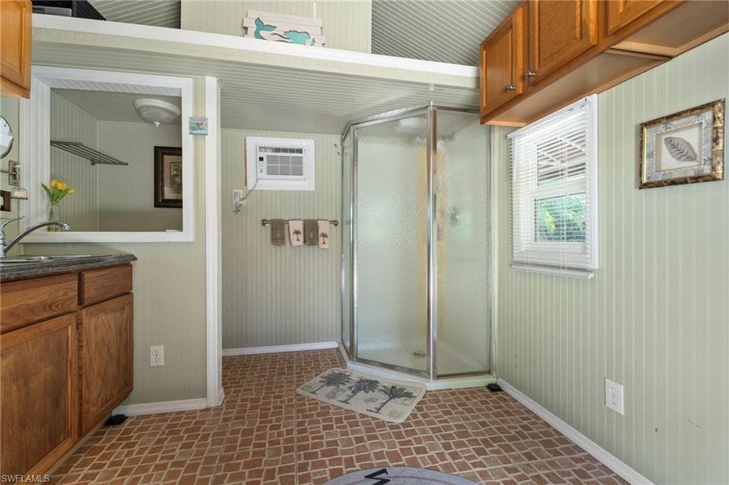 4520 Southern Breeze Dr, Naples, FL 34114-8