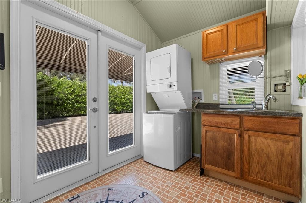 4520 Southern Breeze Dr, Naples, FL 34114-12