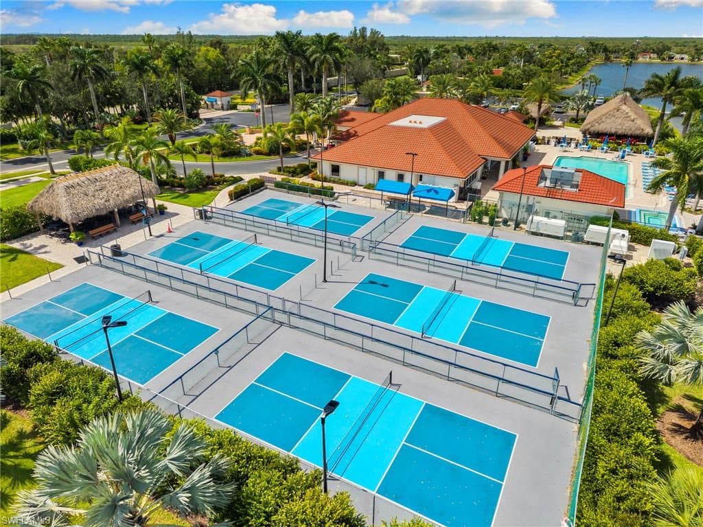 4520 Southern Breeze Dr, Naples, FL 34114-23