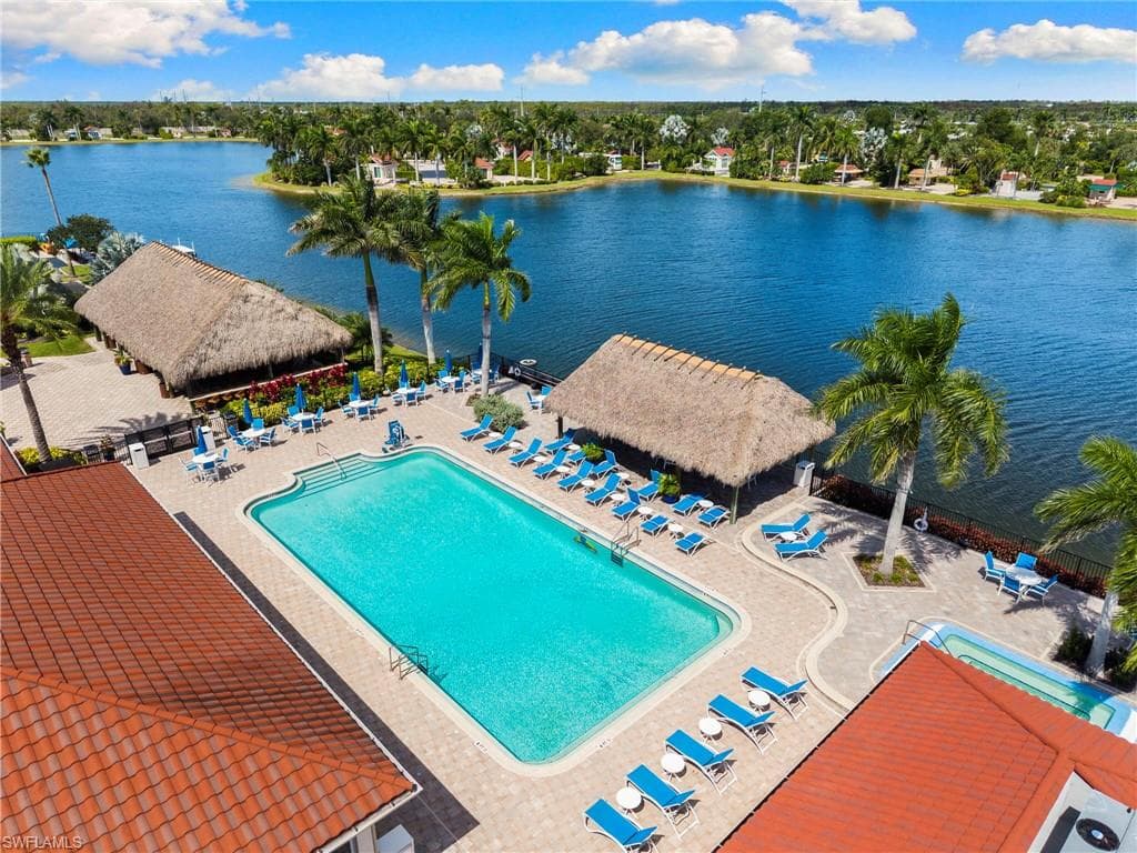 4520 Southern Breeze Dr, Naples, FL 34114-24