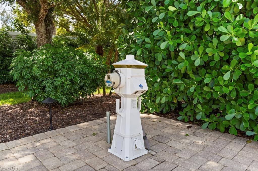 4520 Southern Breeze Dr, Naples, FL 34114-33