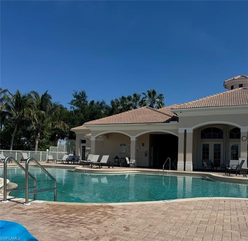 1526 Lake Jessup Cir, Cape Coral, FL 33909-24