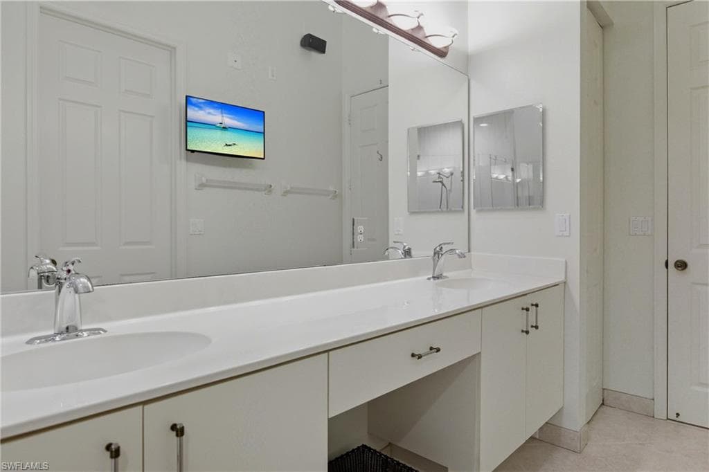 2590 Marshcreek Ln 202, Naples, FL 34119-21