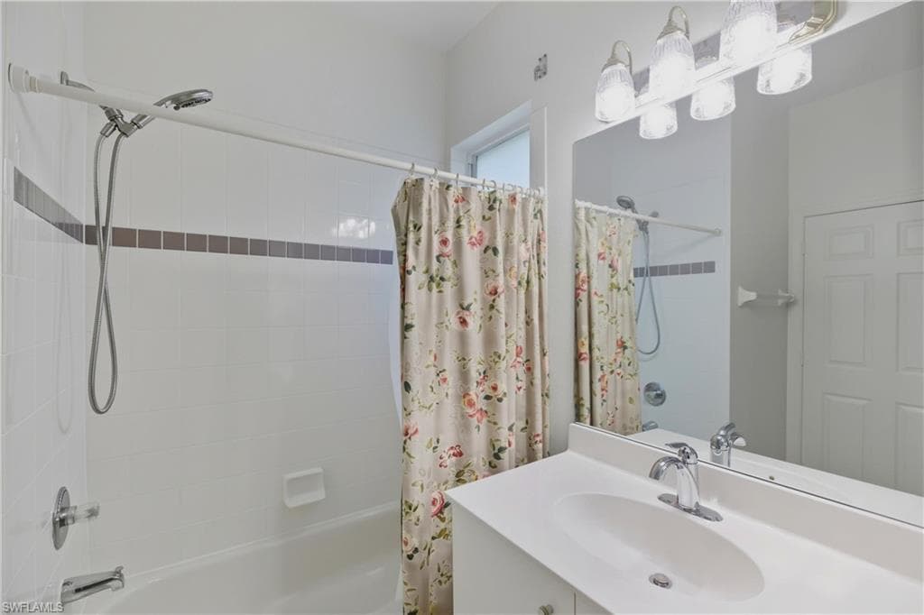 2590 Marshcreek Ln 202, Naples, FL 34119-25