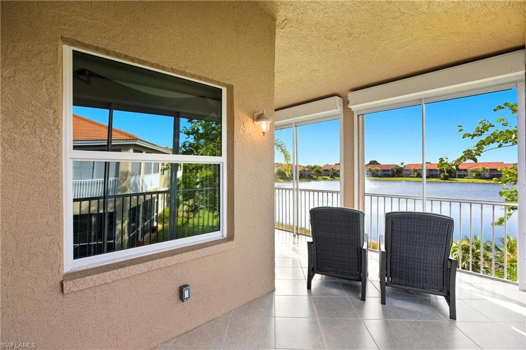 2590 Marshcreek Ln 202, Naples, FL 34119-28