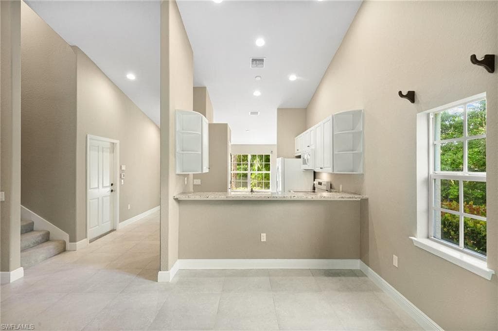 3555 Avion Woods Ct 501, Naples, FL 34104-13