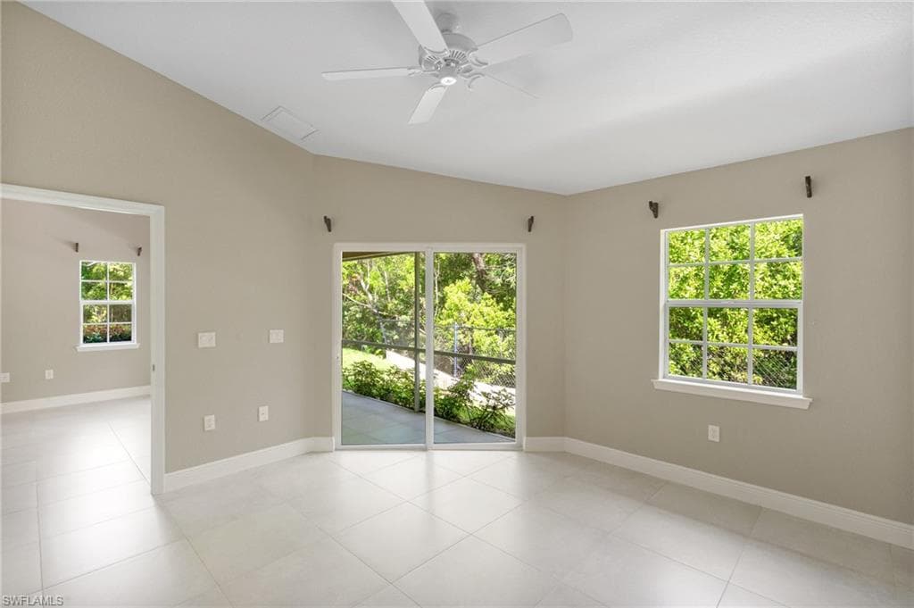 3555 Avion Woods Ct 501, Naples, FL 34104-22