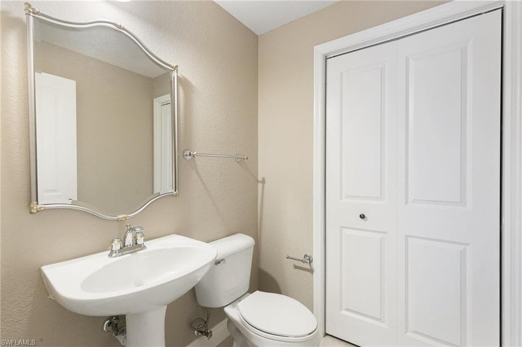 3555 Avion Woods Ct 501, Naples, FL 34104-26