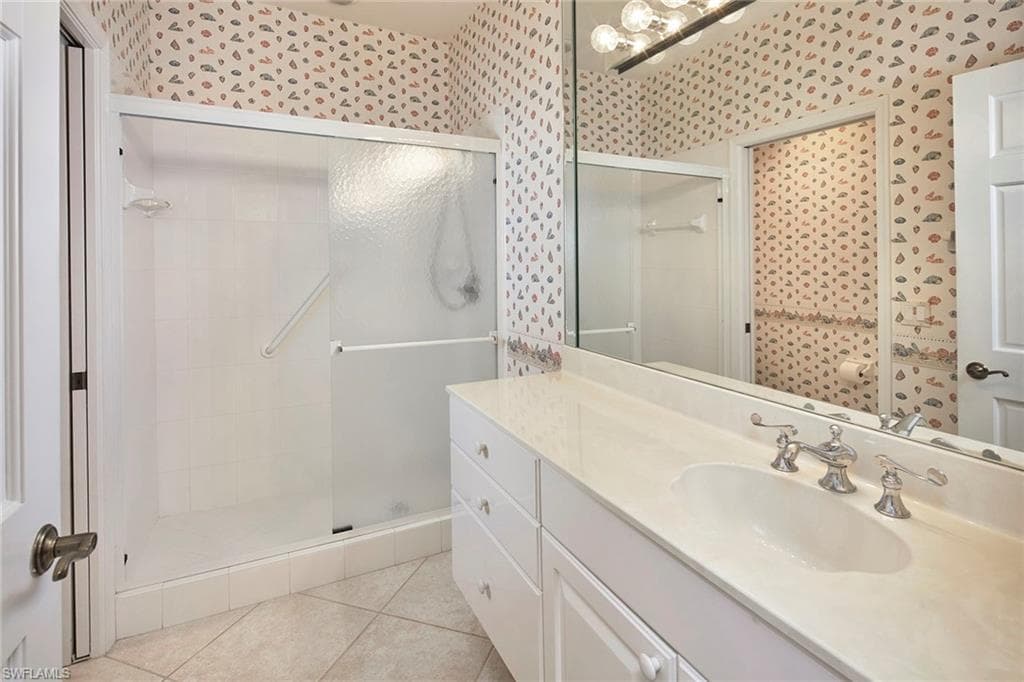 2405 Hidden Lake Dr 4705, Naples, FL 34112-16