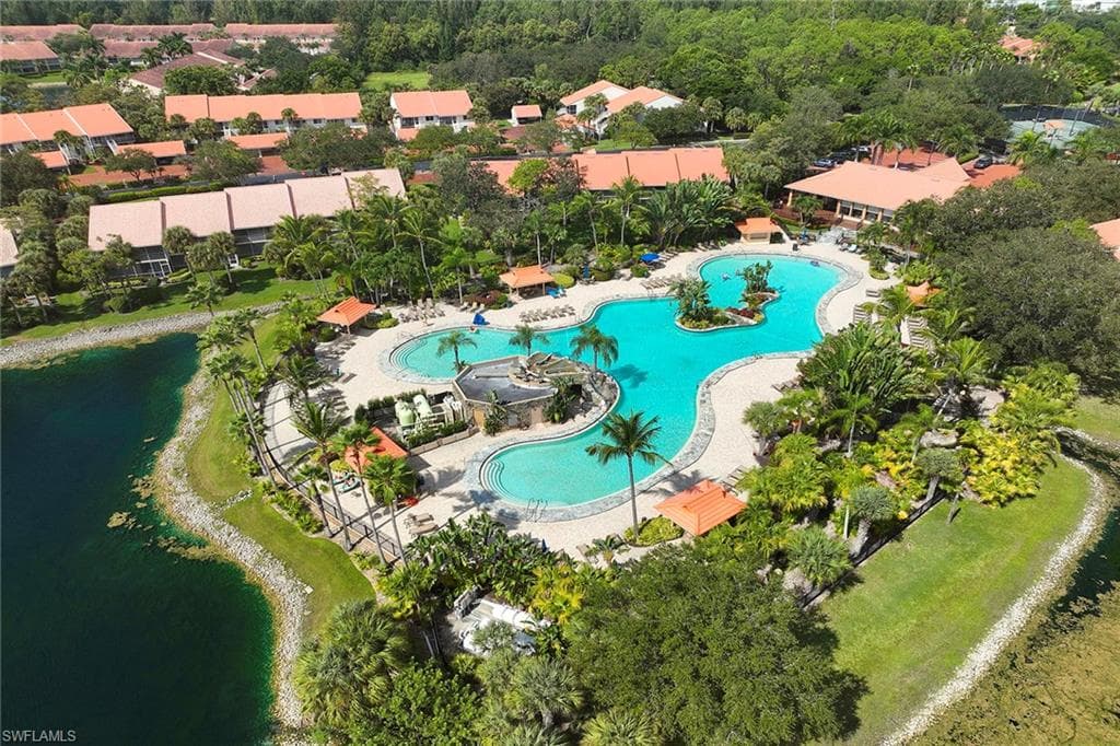 2405 Hidden Lake Dr 4705, Naples, FL 34112-26