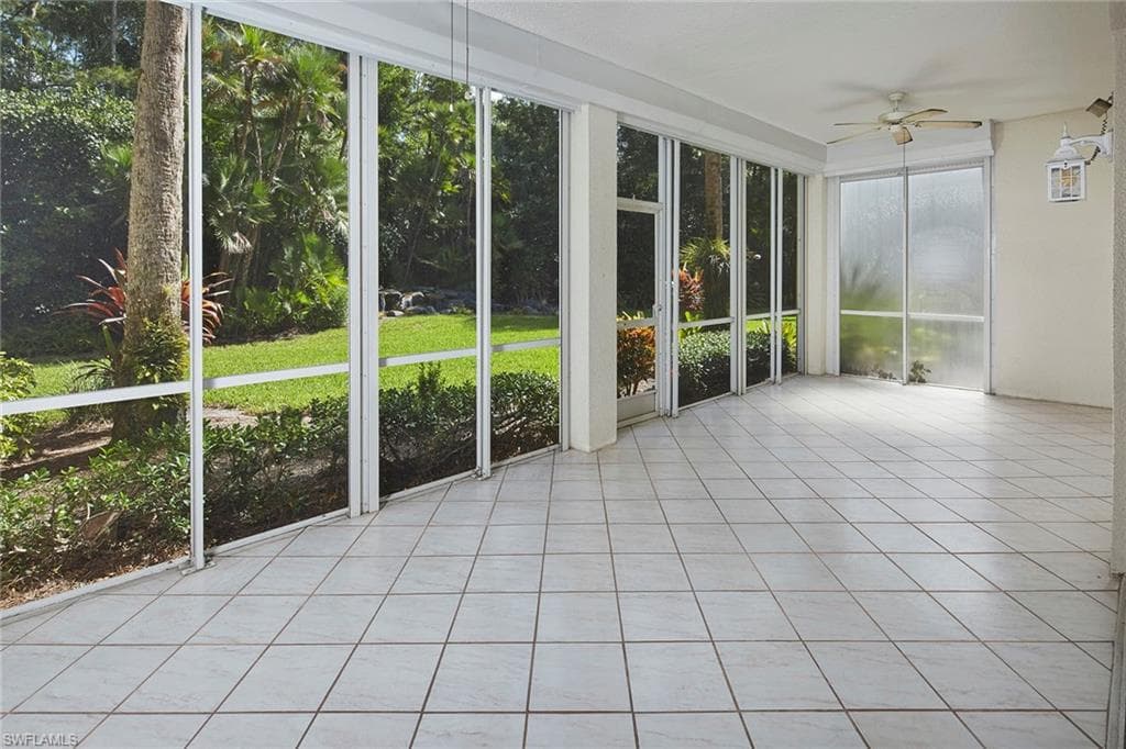 2405 Hidden Lake Dr 4705, Naples, FL 34112-1