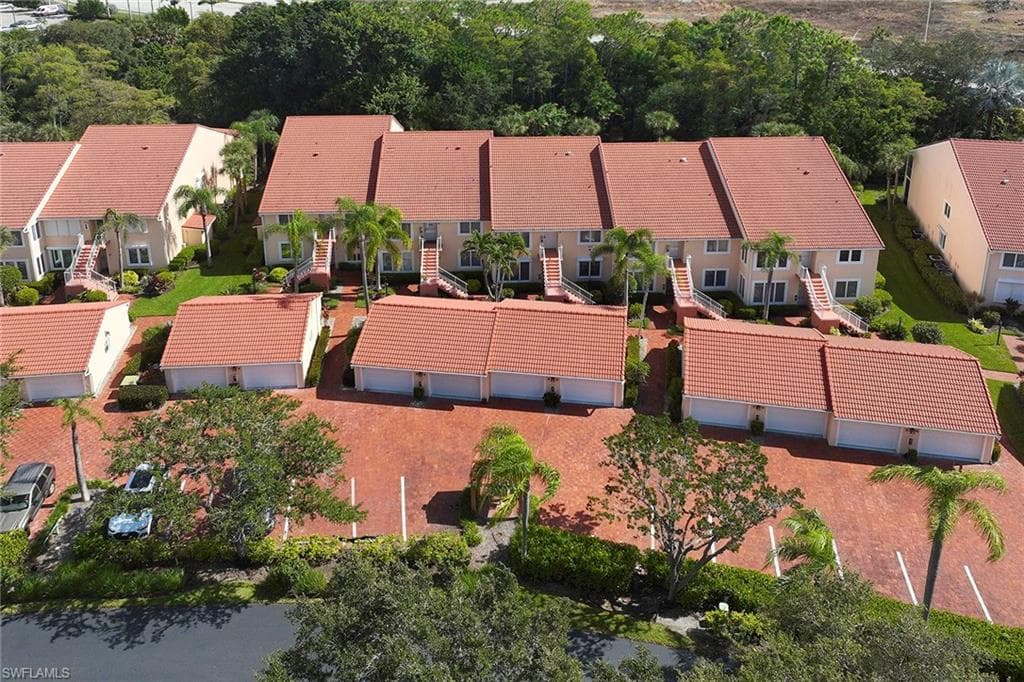 2405 Hidden Lake Dr 4705, Naples, FL 34112-4