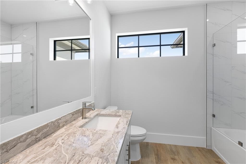 109 Gulfstream St, Marco Island, FL 34145-21