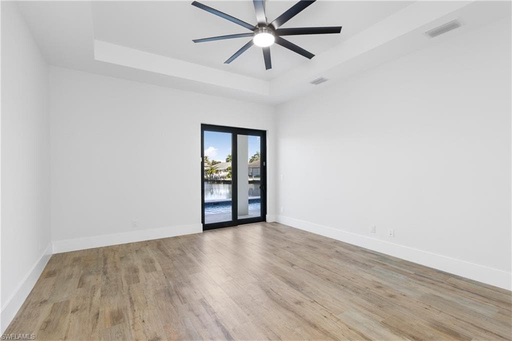 109 Gulfstream St, Marco Island, FL 34145-26