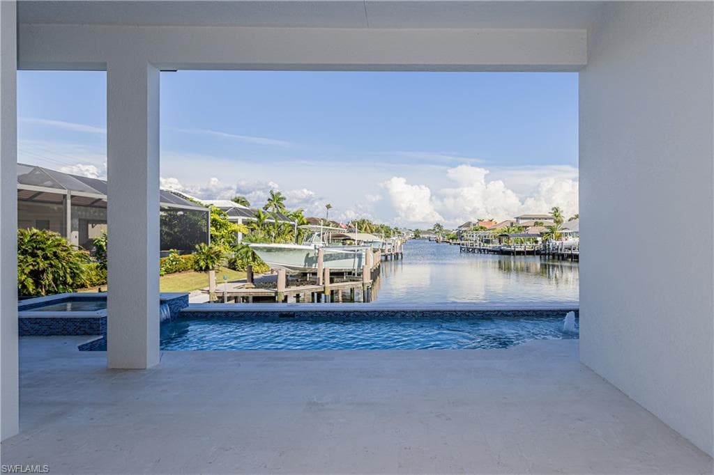 109 Gulfstream St, Marco Island, FL 34145-31