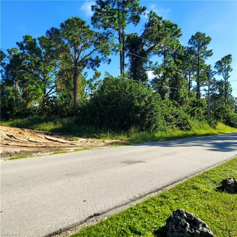 2902 19th St W, Lehigh Acres, FL 33971-2