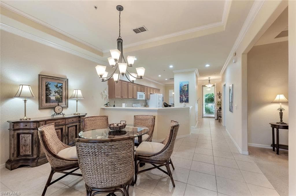 4863 Hampshire Ct 305, Naples, FL 34112-14