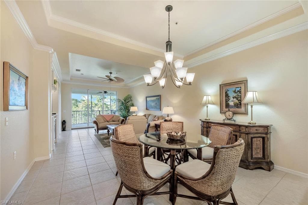 4863 Hampshire Ct 305, Naples, FL 34112-15
