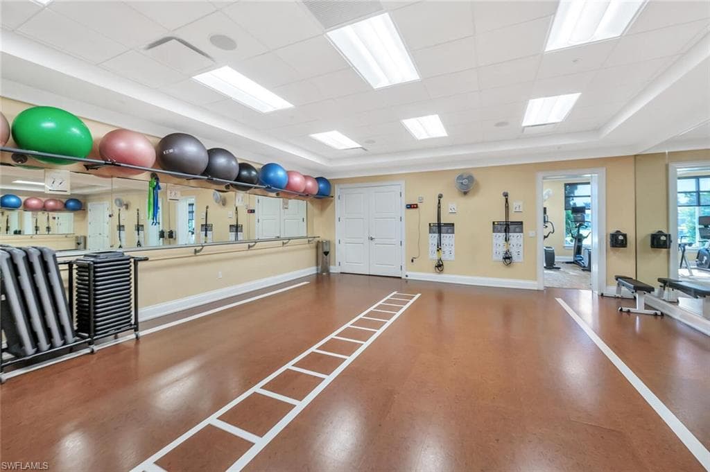 4863 Hampshire Ct 305, Naples, FL 34112-42