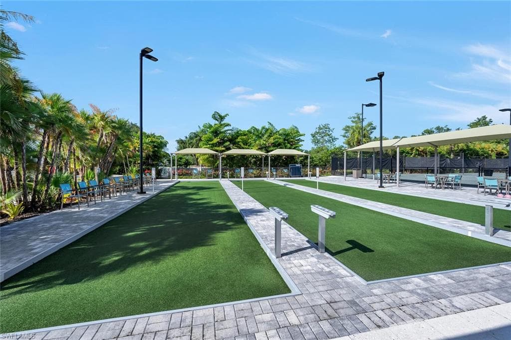 4863 Hampshire Ct 305, Naples, FL 34112-43