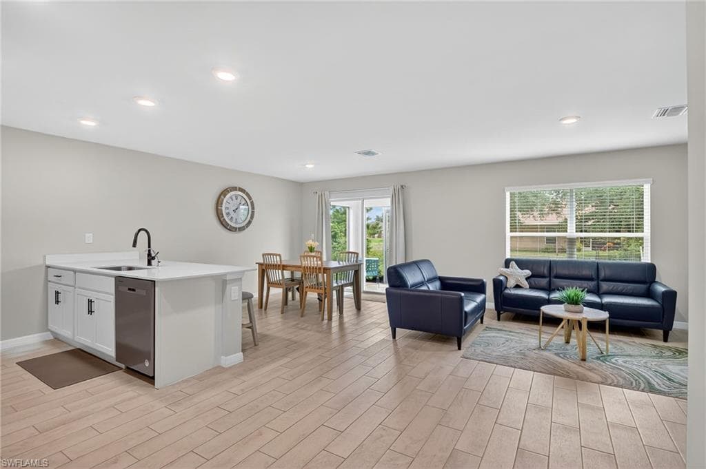 3013 41st St SW, Lehigh Acres, FL 33976-10