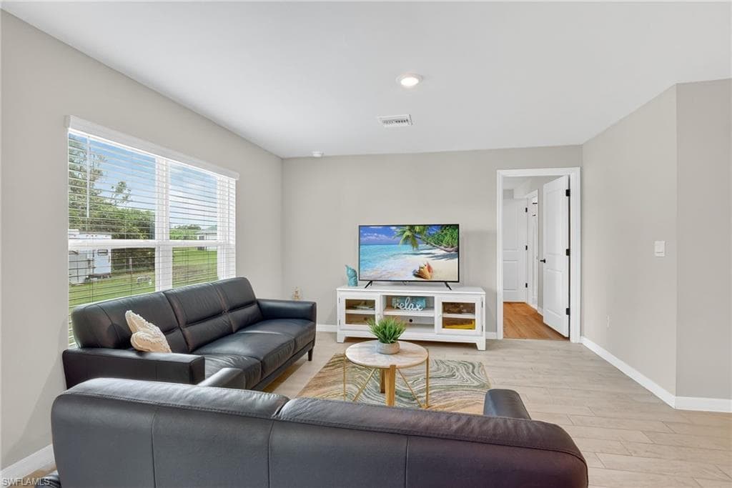 3013 41st St SW, Lehigh Acres, FL 33976-21