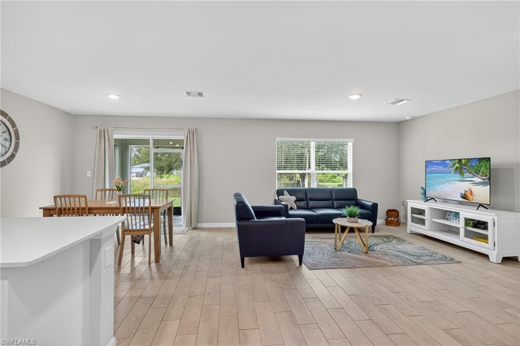 3013 41st St SW, Lehigh Acres, FL 33976-23