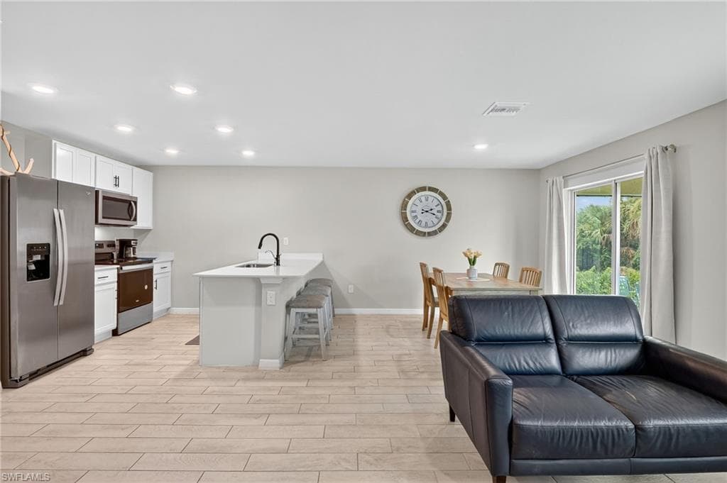 3013 41st St SW, Lehigh Acres, FL 33976-24